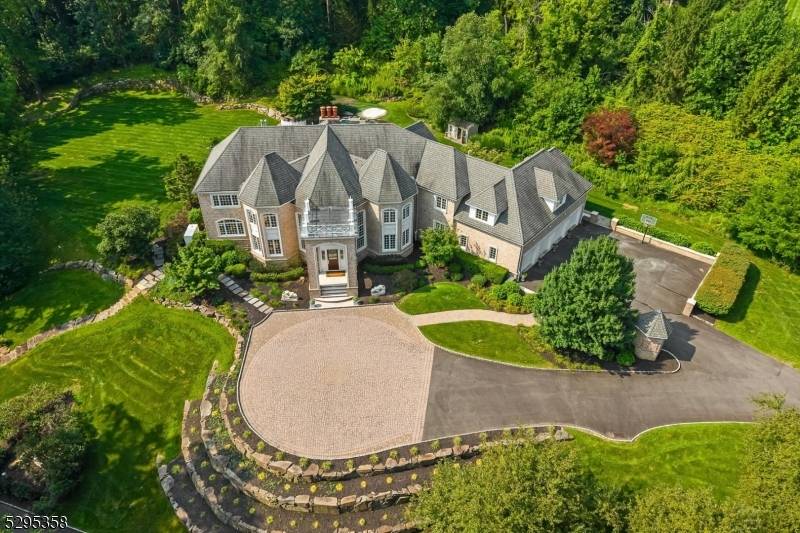 7 Cobblefield Rd, Mendham Twp., NJ 07945