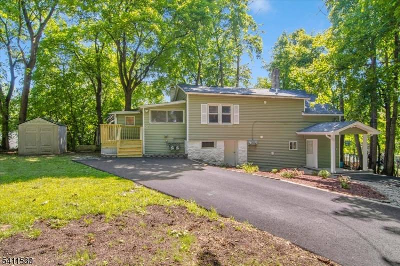 9-1/2 Diller Ave, Newton Town, NJ 07860