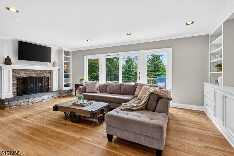 26 Stone Fence Rd, Bernardsville Boro, NJ 07924