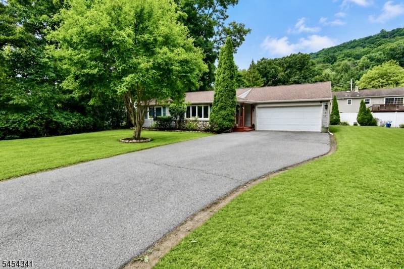 47 Pequot Trl, Jefferson Twp., NJ 07438