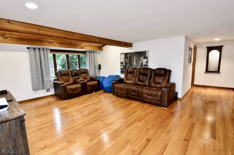 47 Pequot Trl, Jefferson Twp., NJ 07438