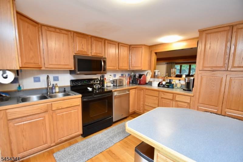 47 Pequot Trl, Jefferson Twp., NJ 07438
