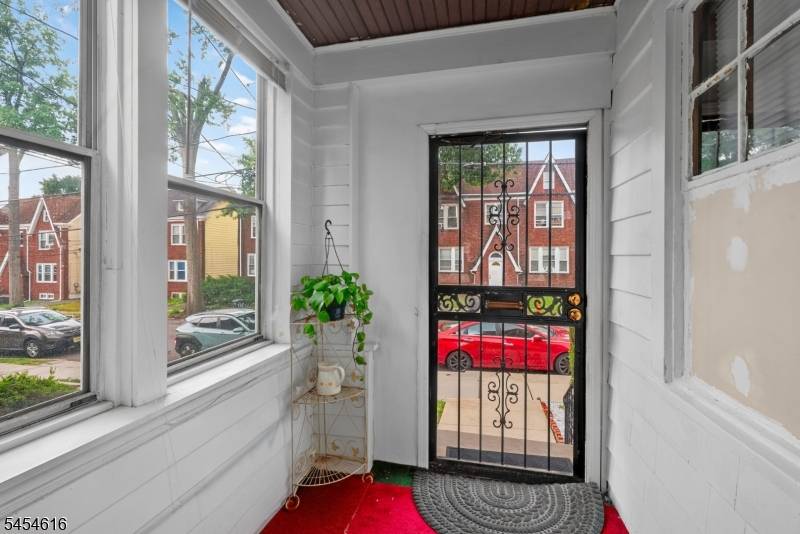 121 Scofield St, Newark City, NJ 07106
