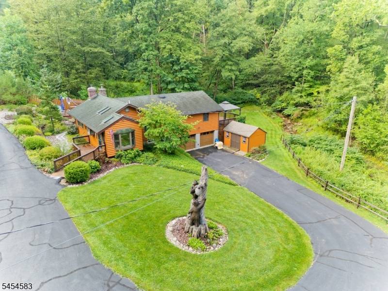 209 Turkey Hill Rd, Bethlehem Twp., NJ 08802