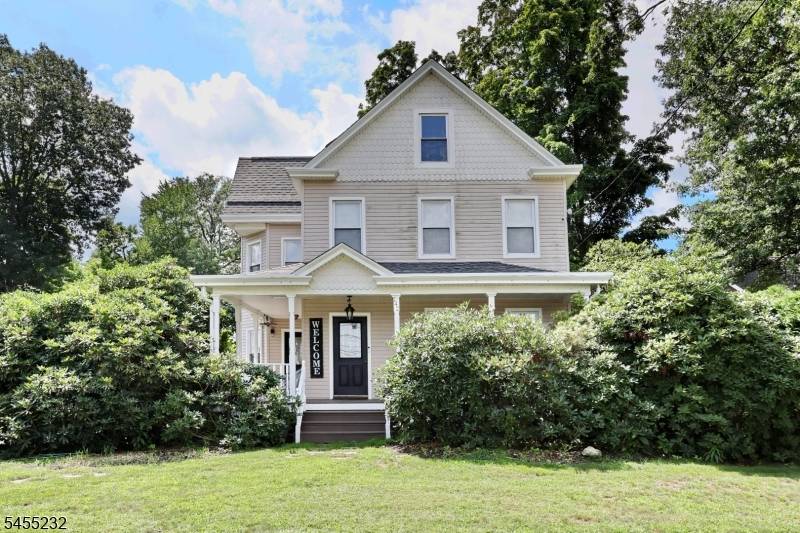 142 Wyckoff, Waldwick Boro, NJ 07463