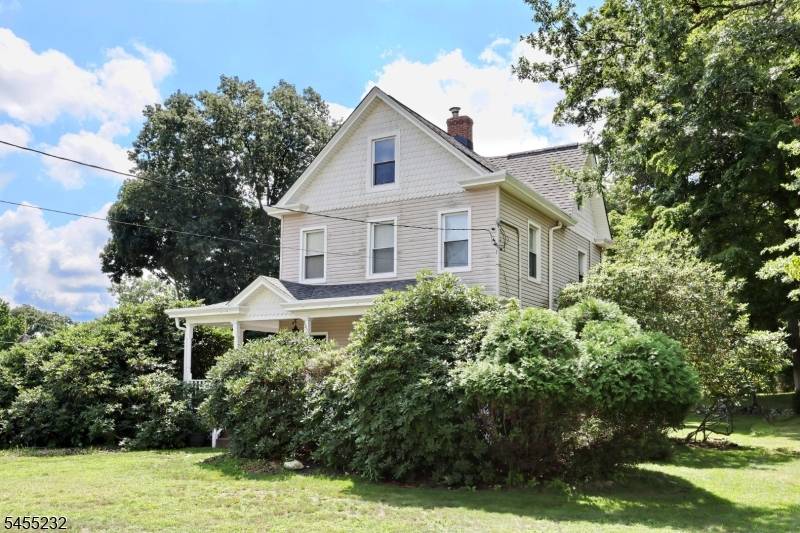 142 Wyckoff, Waldwick Boro, NJ 07463