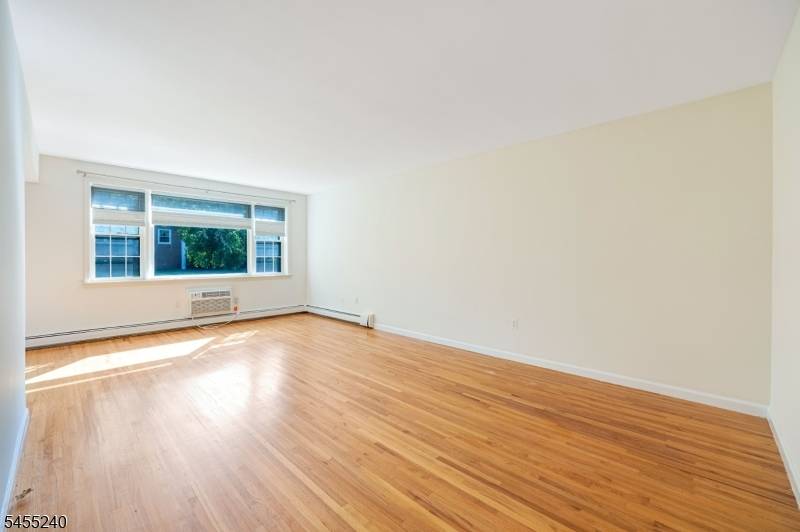 605 Grove St #1, Clifton City, NJ 07013