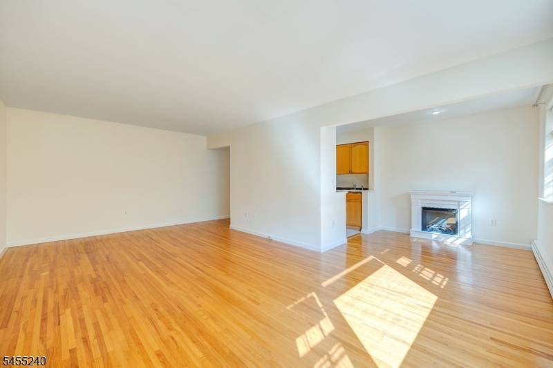 605 Grove St #1, Clifton City, NJ 07013