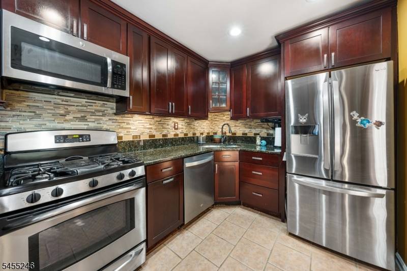 419 Edgewood Rd #1, Linden City, NJ 07036