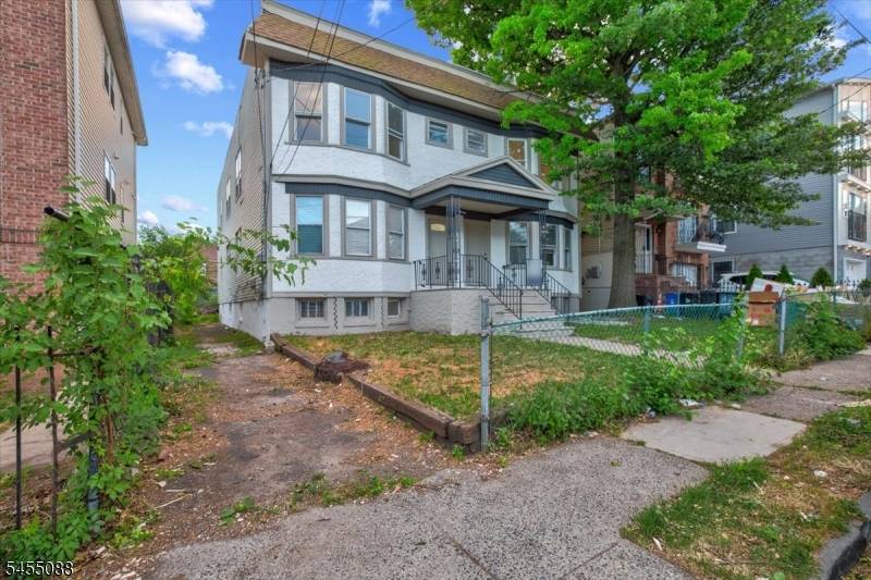 22 Edwin Pl, Newark City, NJ 07112