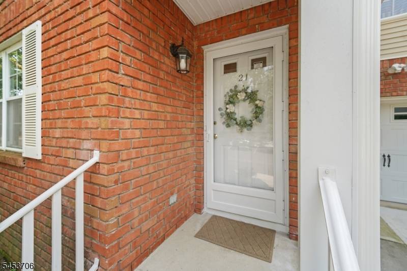 21 Berkeley Square Condo #21, Berkeley Heights Twp., NJ 07922