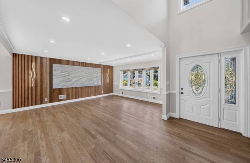 74 Chatham Ter, Clifton City, NJ 07013