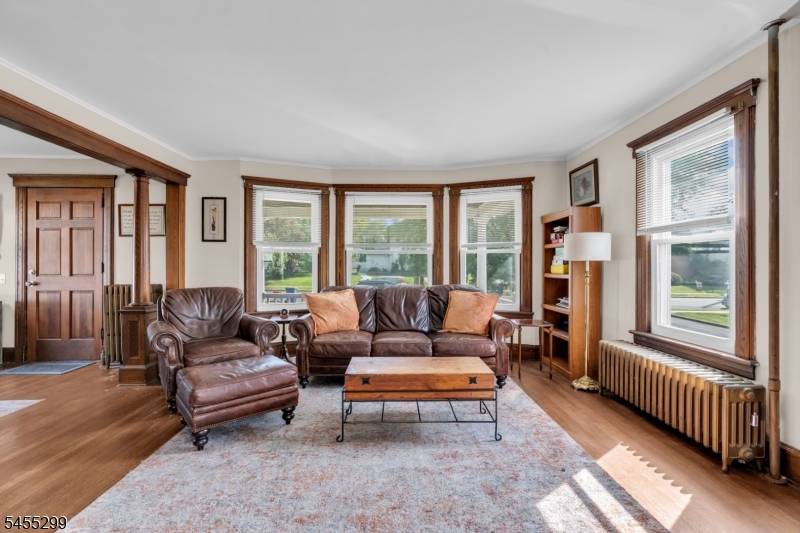 283 E Main St, Somerville Boro, NJ 08876