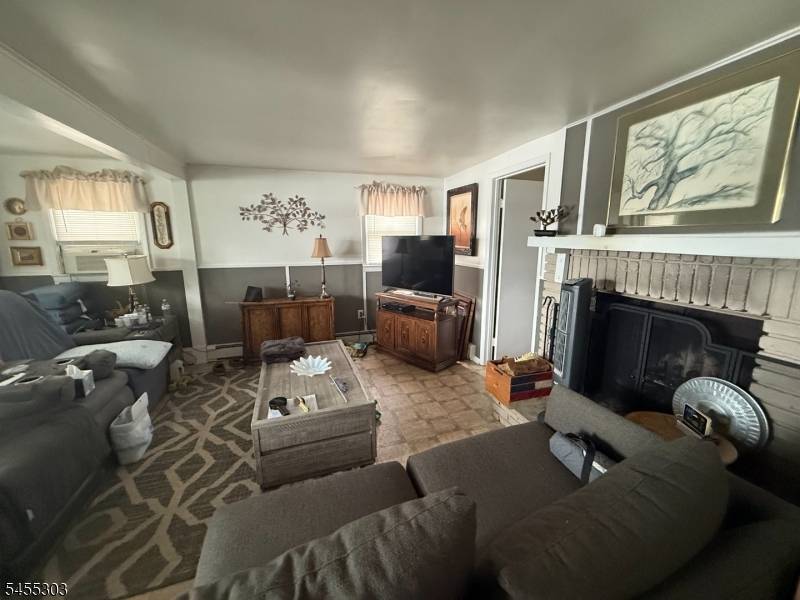 33 Mohawk Trl, Jefferson Twp., NJ 07849