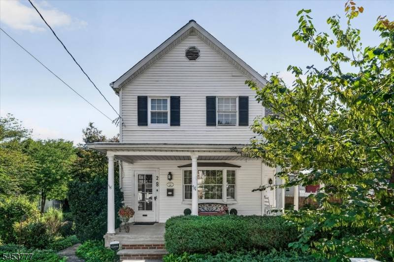 28 Leary Ave, Bloomingdale Boro, NJ 07403