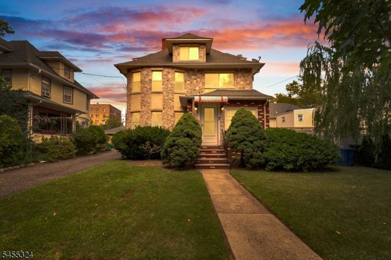90 Cedar St, Ridgefield Park Village, NJ 07660
