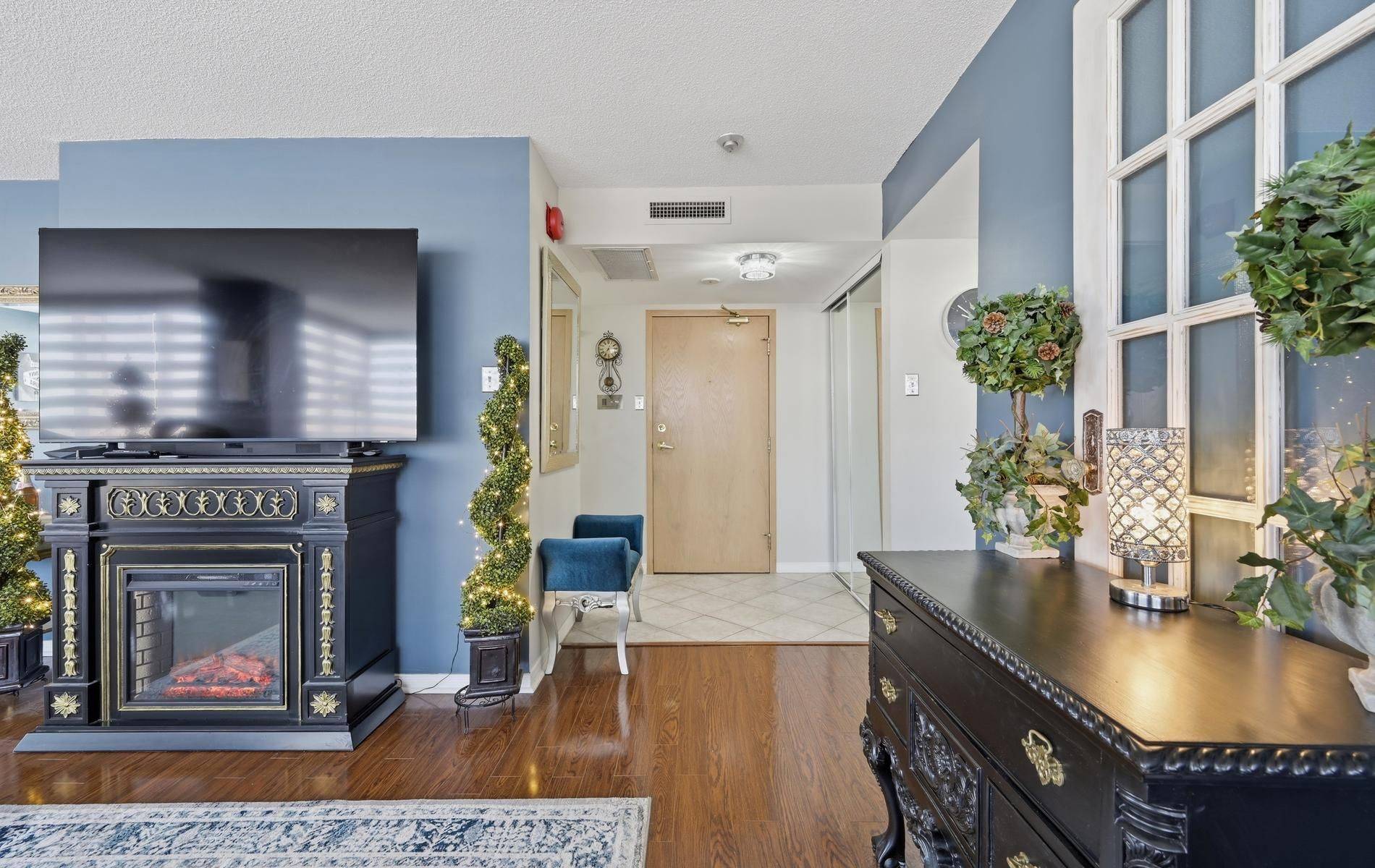 25 Cumberland LN #514, Ajax, ON L1S 7K1