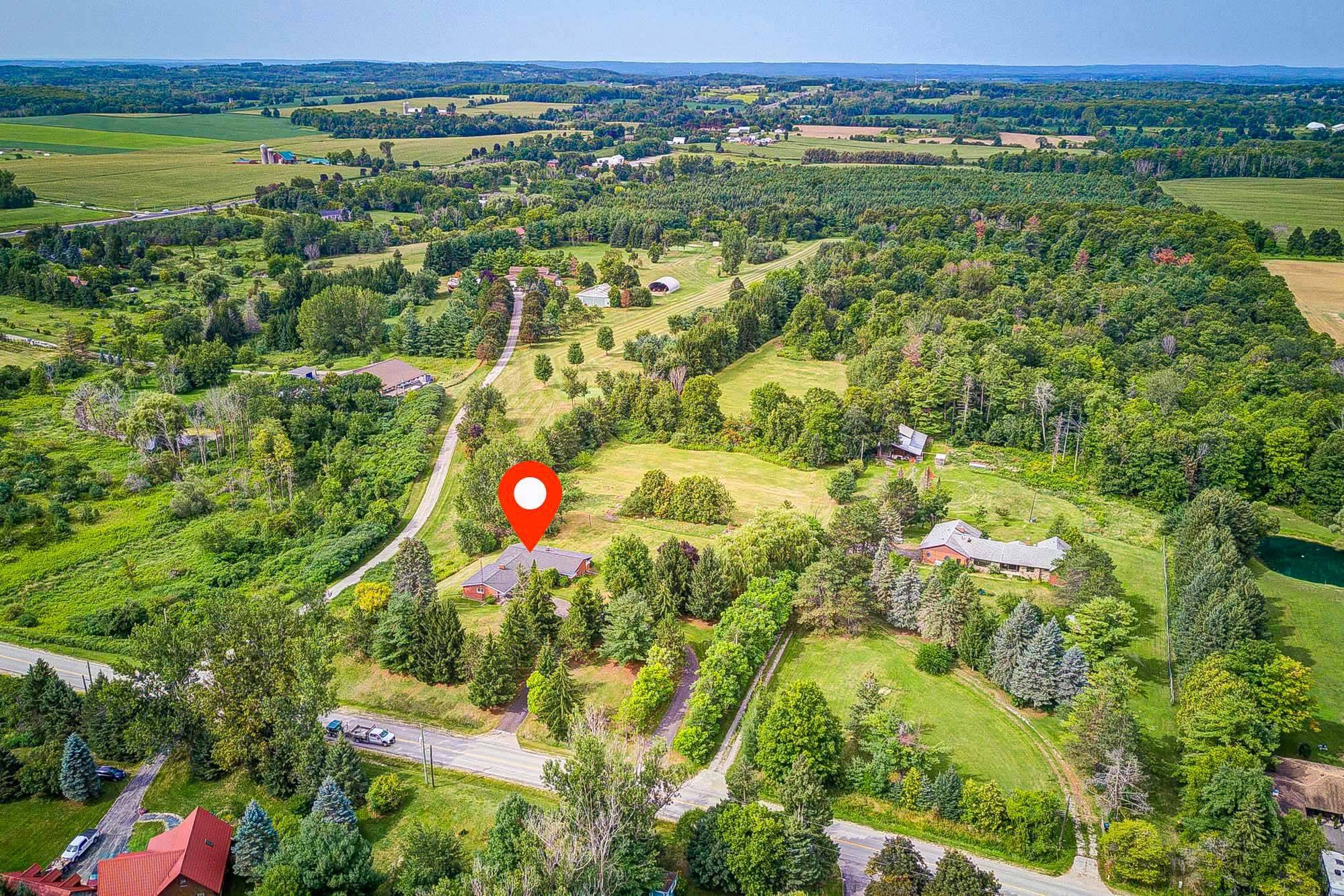1098 15th Side Road, New Tecumseth, ON L0G 1T0