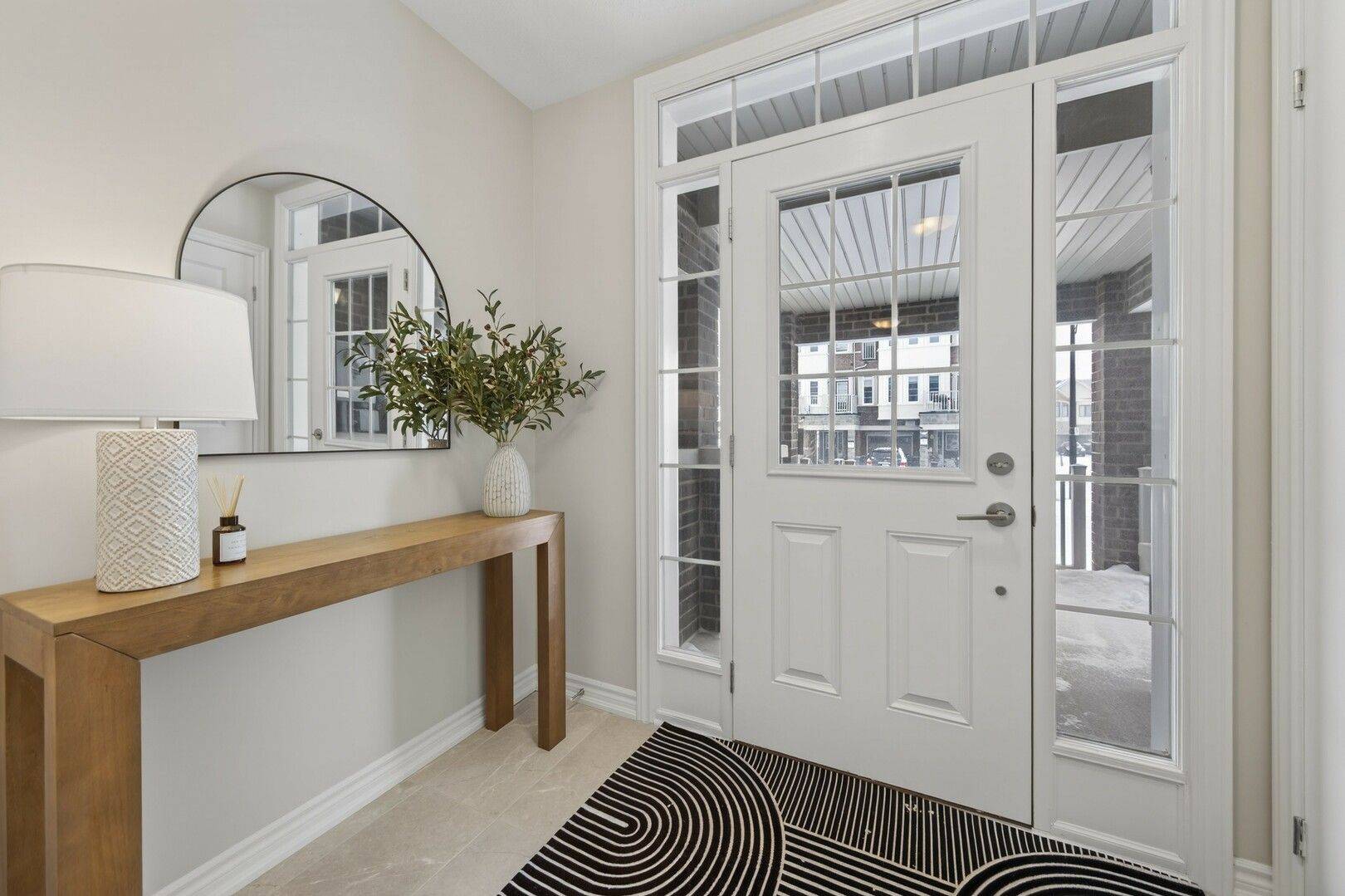 6 Mel Irving DR, Bradford West Gwillimbury, ON L3Z 4P1