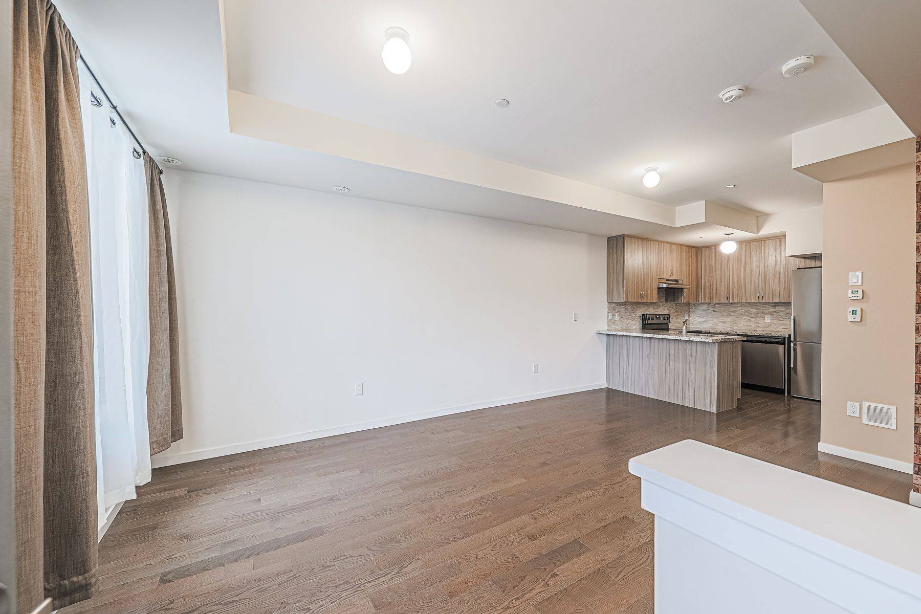600 Alex Gardner CIR #109, Aurora, ON L4G 0A3