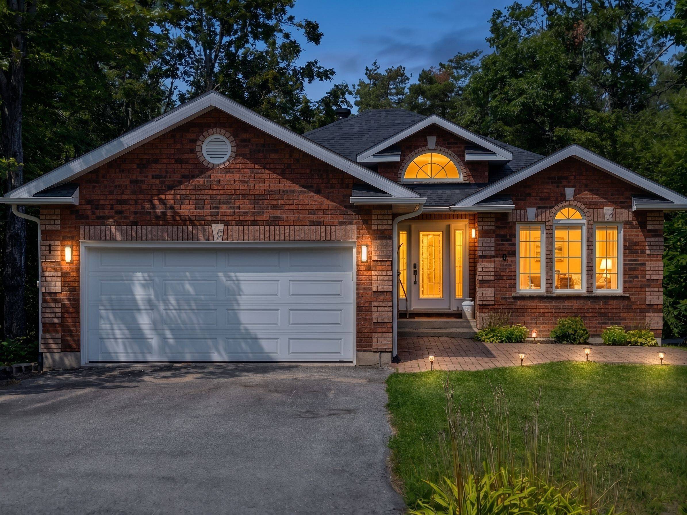 8 Alpine WAY, Oro-medonte, ON L0L 2L0