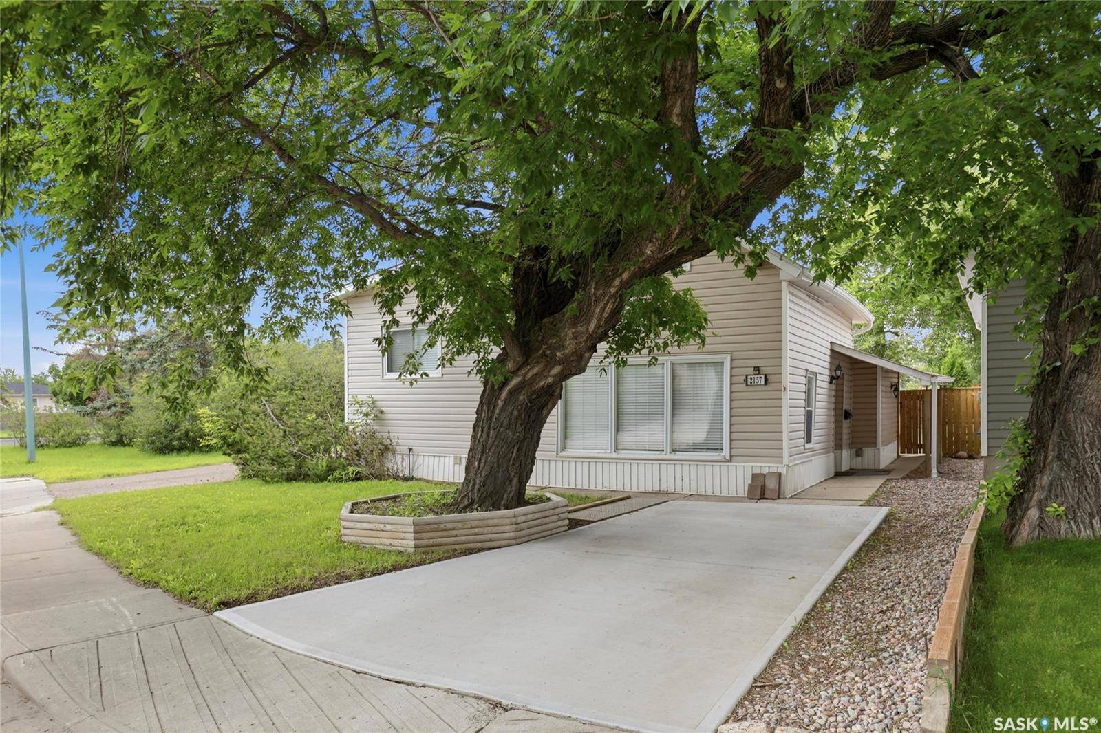 2157 Francis STREET, Regina, SK S4N 2P4