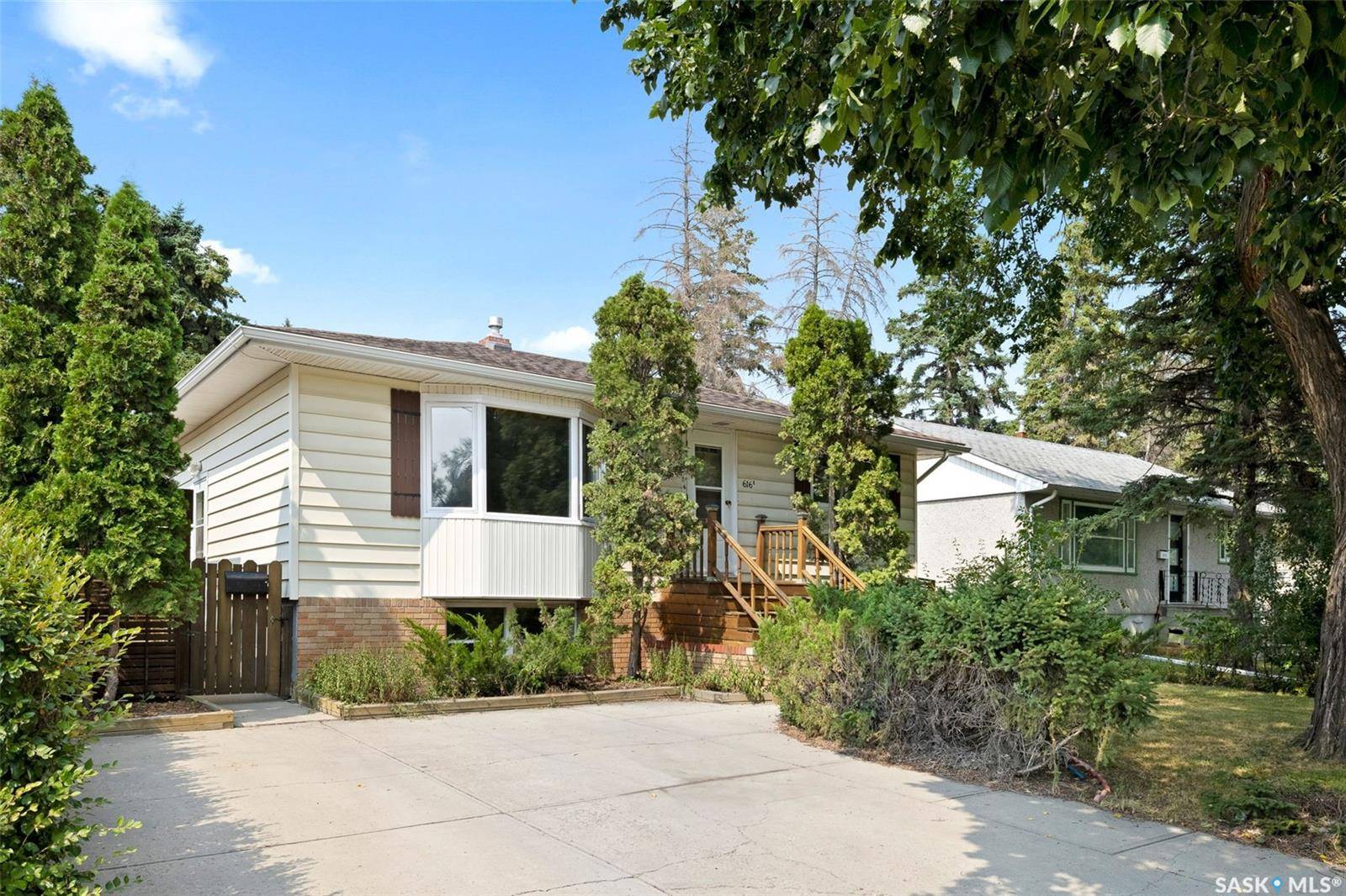 616 Broadway AVENUE E, Regina, SK S4N 1A1