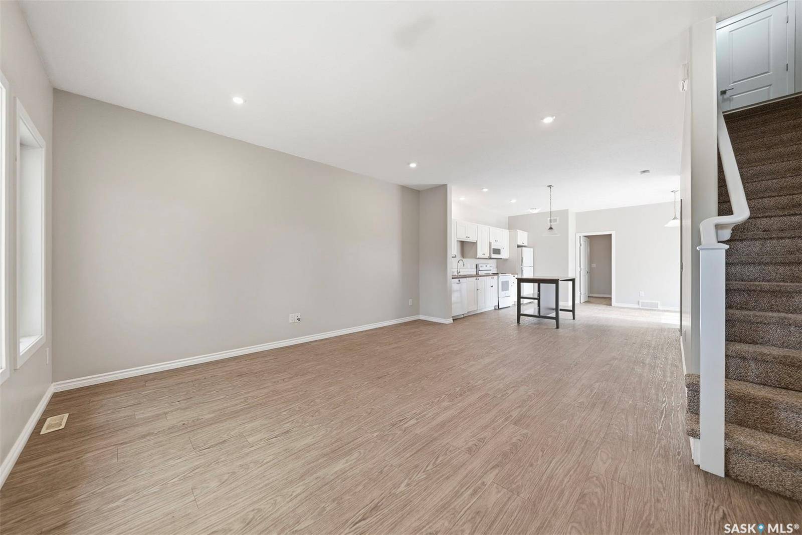 532 J AVENUE N, Saskatoon, SK S7L 2K5