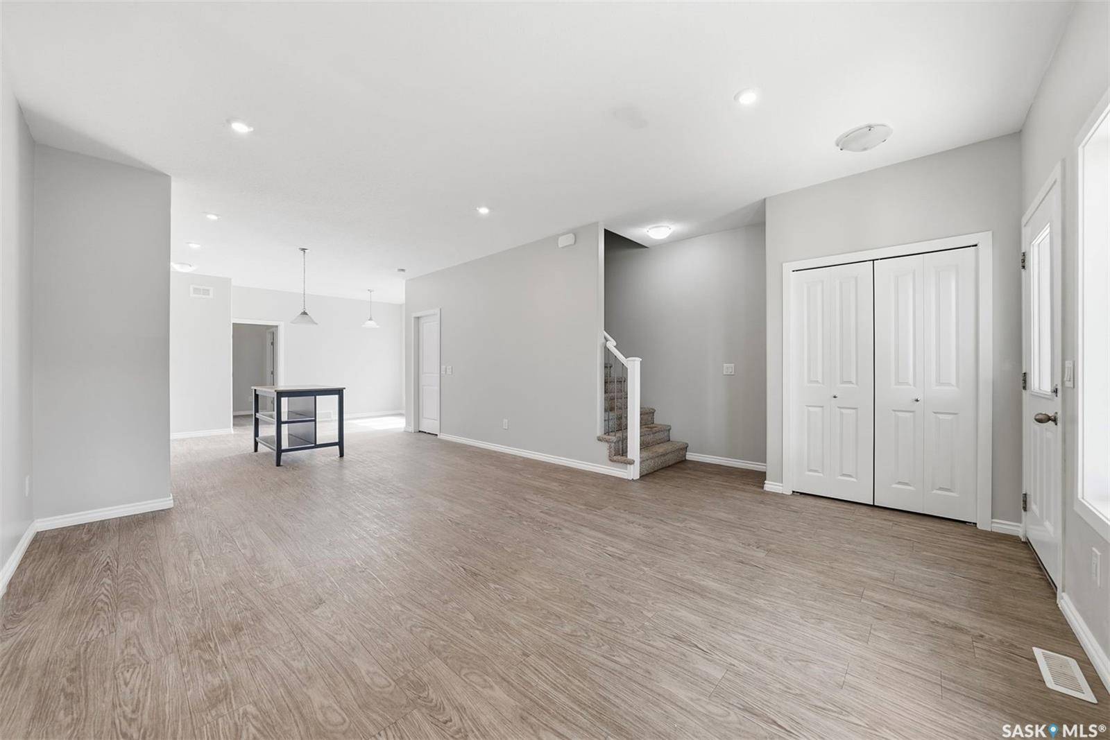 532 J AVENUE N, Saskatoon, SK S7L 2K5