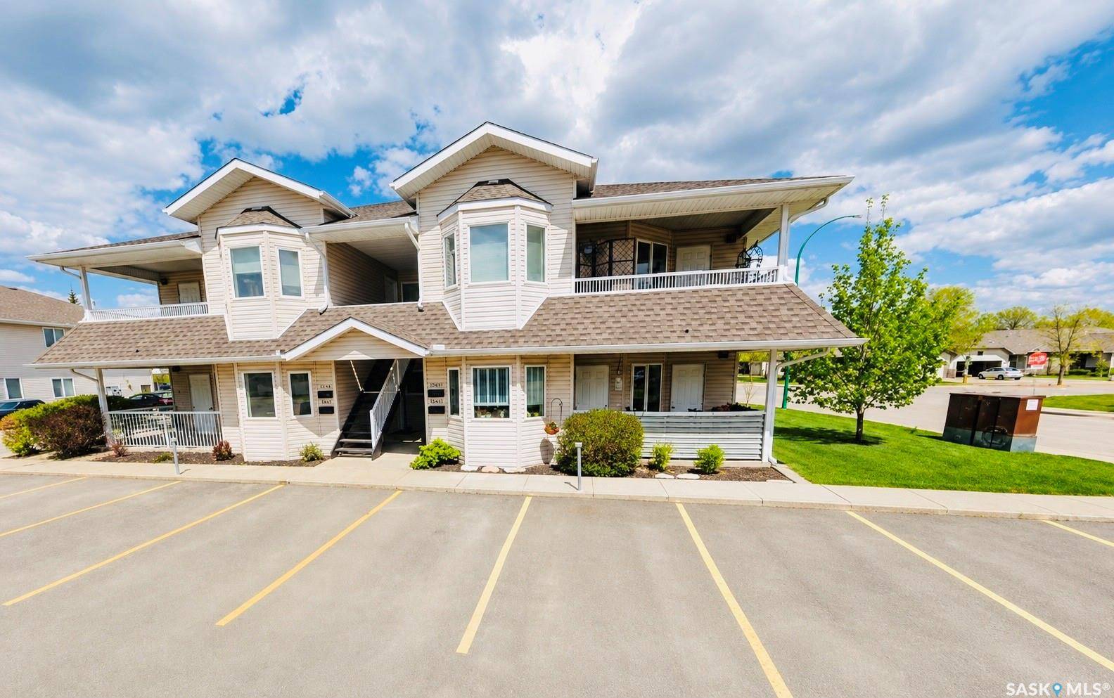 3287 WOODHAMS DRIVE, Regina, SK S4V 3A2