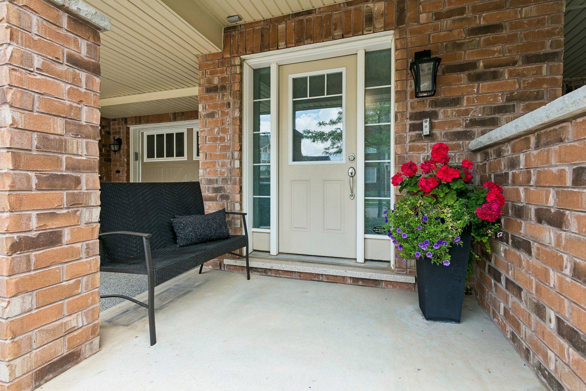 1571 Leblanc CT, Milton, ON L9E 0A3