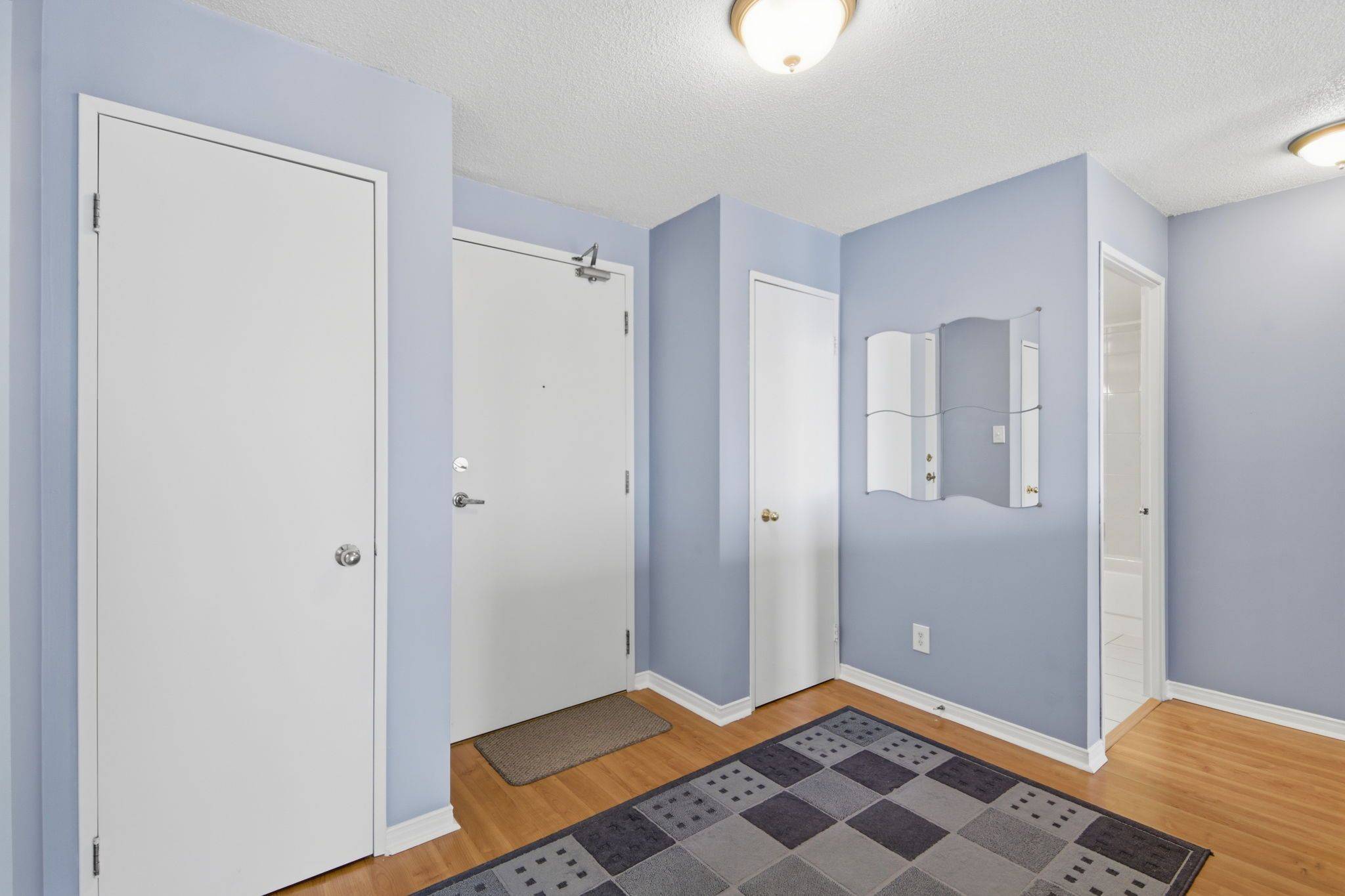115 Hillcrest AVE #1614, Mississauga, ON L5B 3Y9