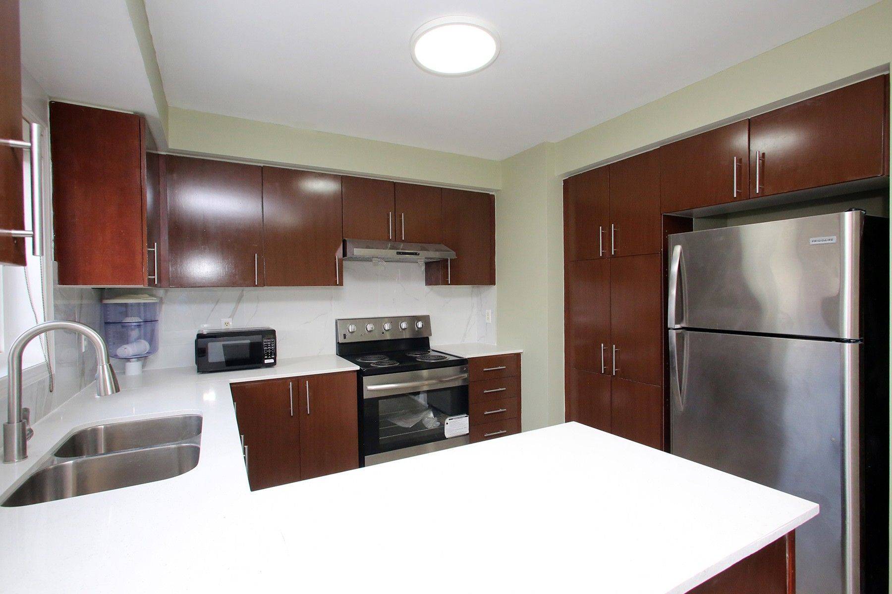 375 Cook RD #48, Toronto W05, ON M3J 3T6