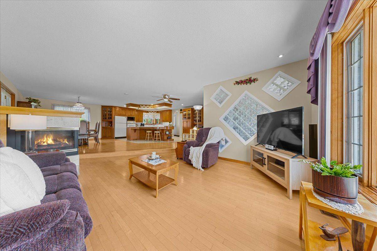 3805 Big Rideau Lake RD, Rideau Lakes, ON K0G 1V0