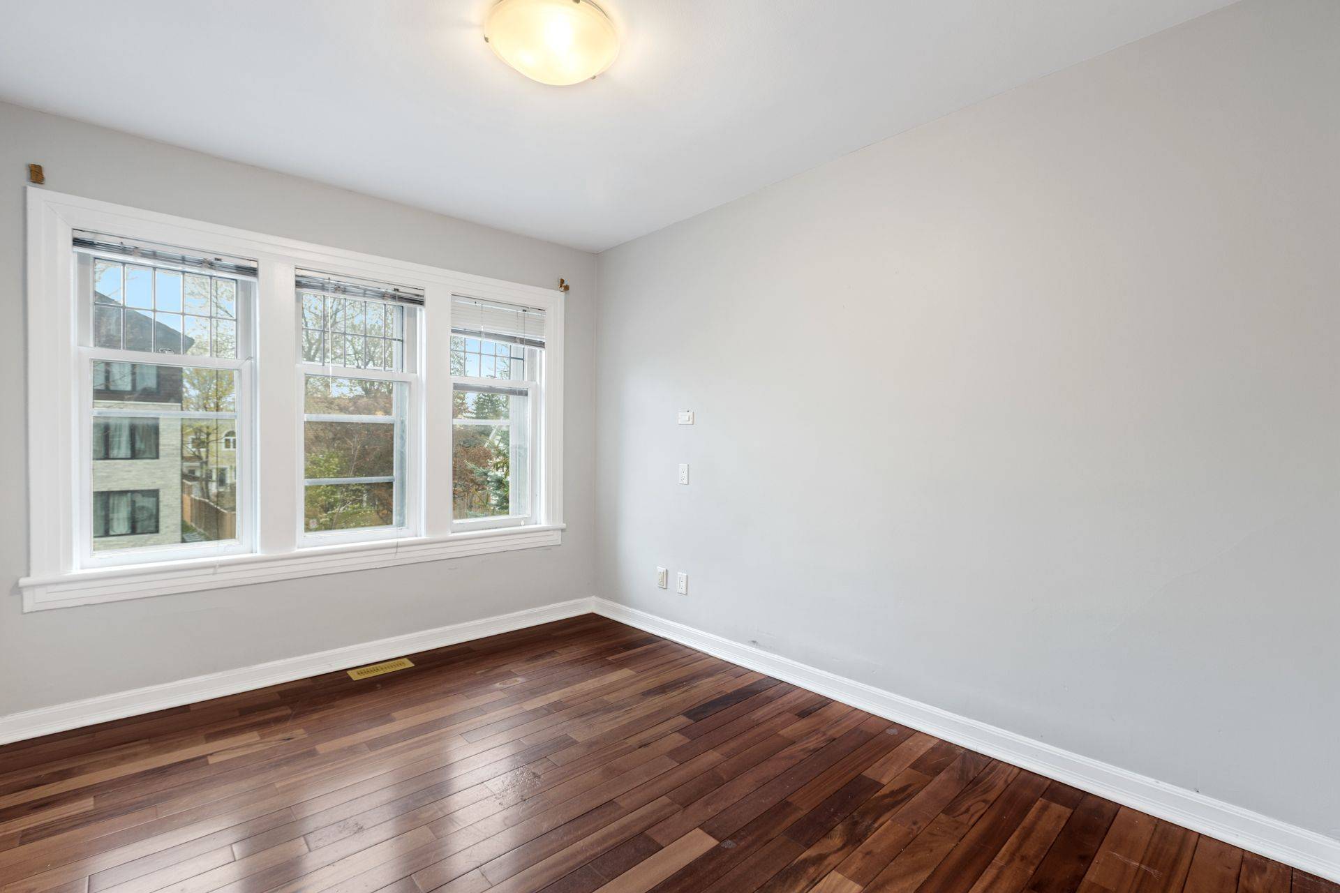 240 Blackburn AVE, Lower Town - Sandy Hill, ON K1N 8A8