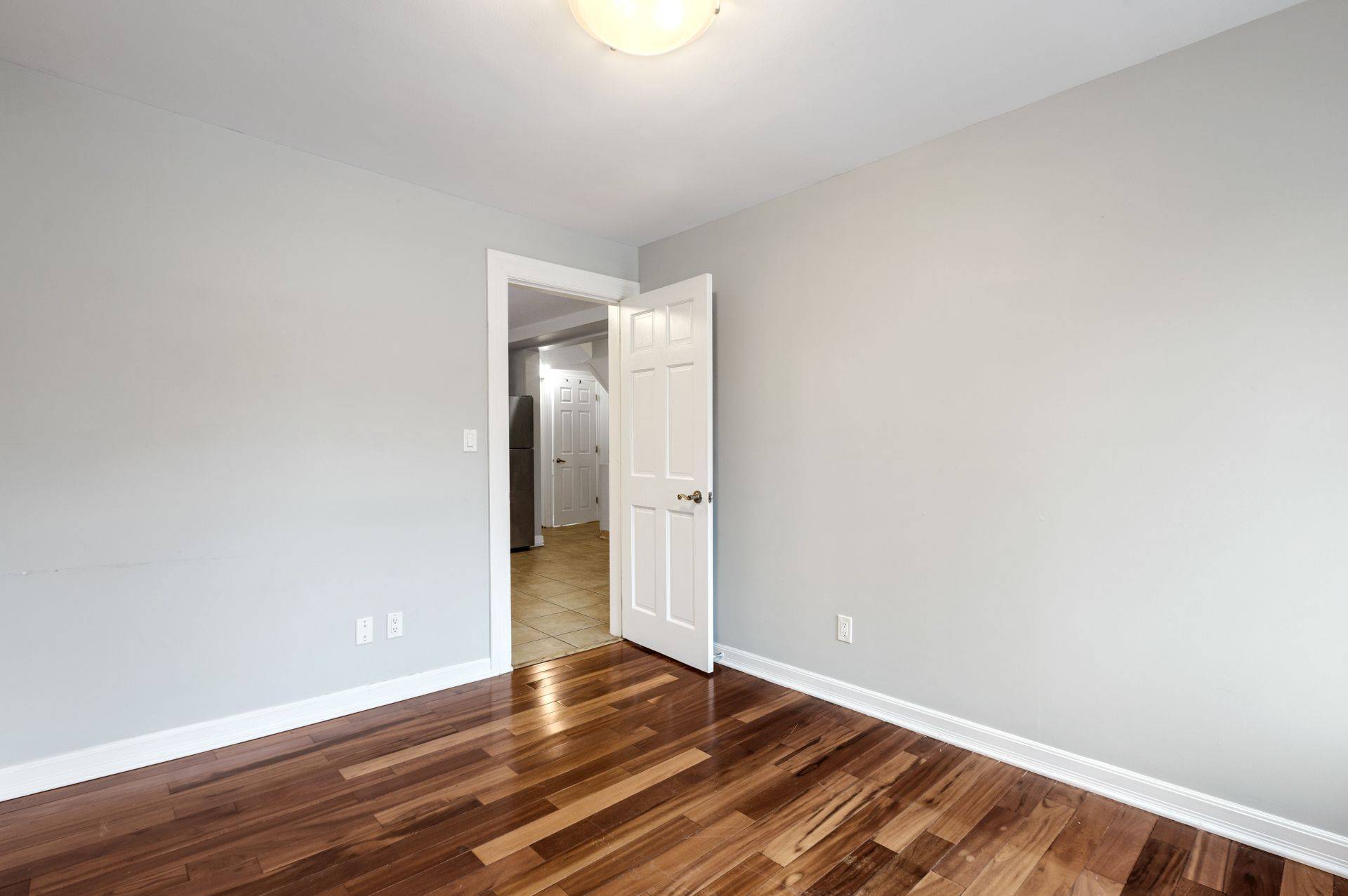 240 Blackburn AVE, Lower Town - Sandy Hill, ON K1N 8A8