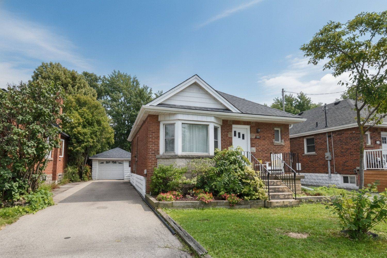575 Upper Wentworth ST, Hamilton, ON L9A 4V1