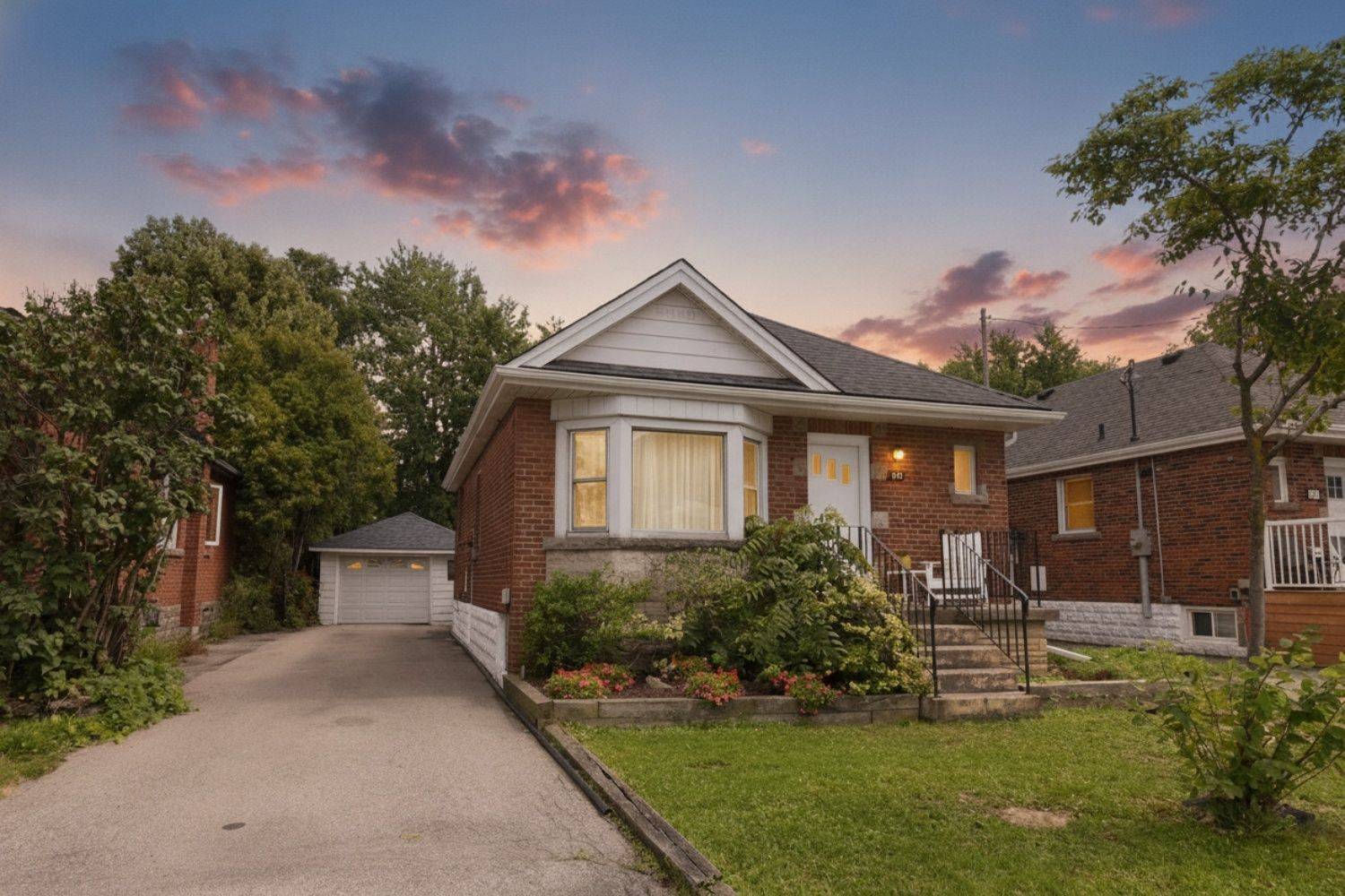 575 Upper Wentworth ST, Hamilton, ON L9A 4V1