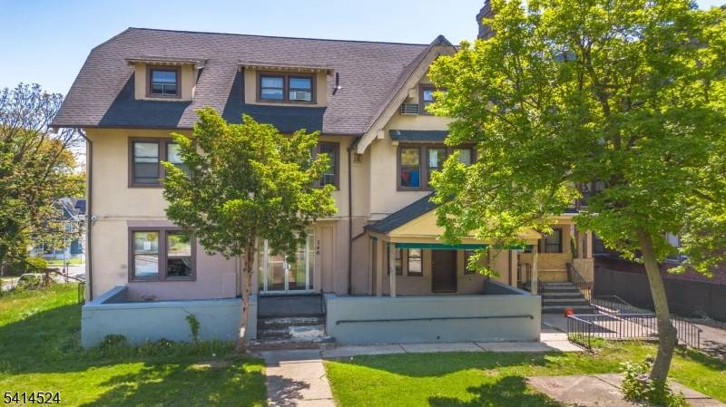 146 S Munn Ave, East Orange City, NJ 07018