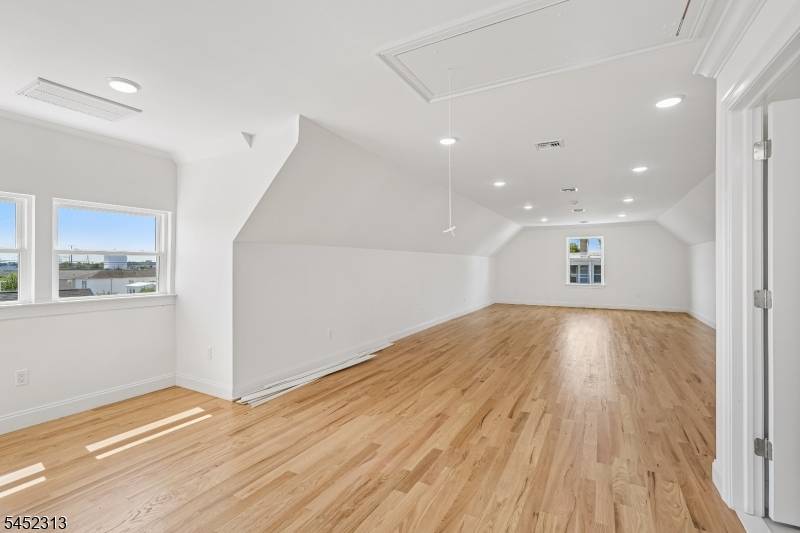29-31 S 2Nd St, Elizabeth City, NJ 07206