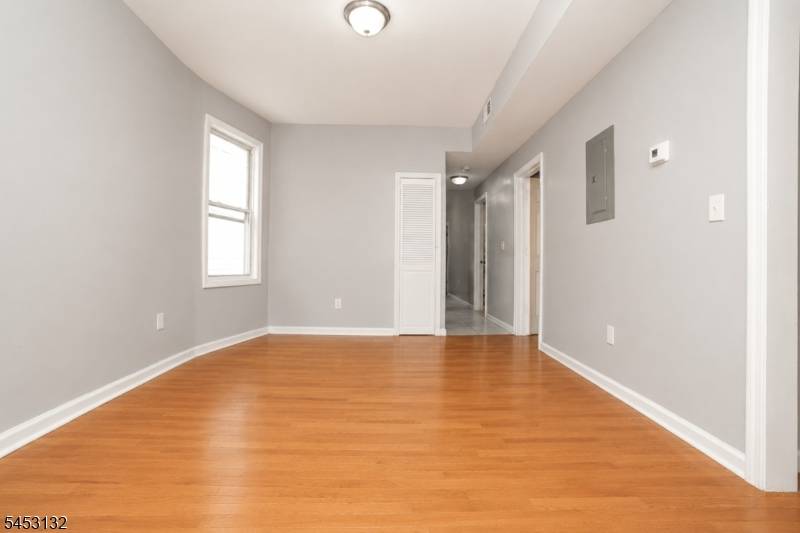 143 Pearsall Ave, Jersey City, NJ 07305