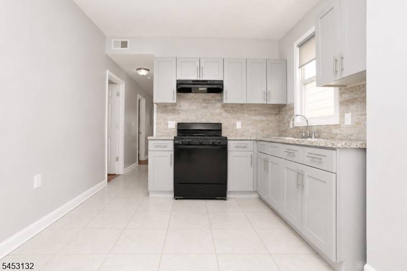 143 Pearsall Ave, Jersey City, NJ 07305