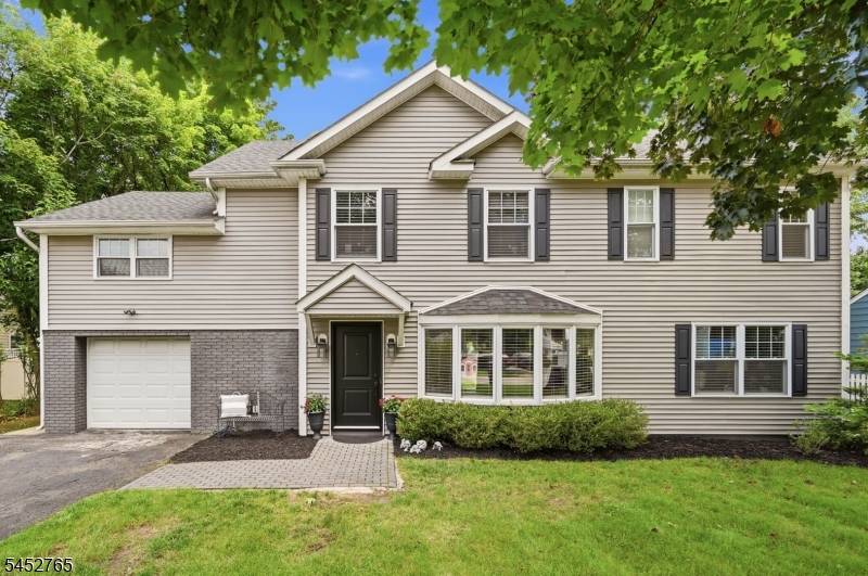 226 Church Ln, Wayne Twp., NJ 07470