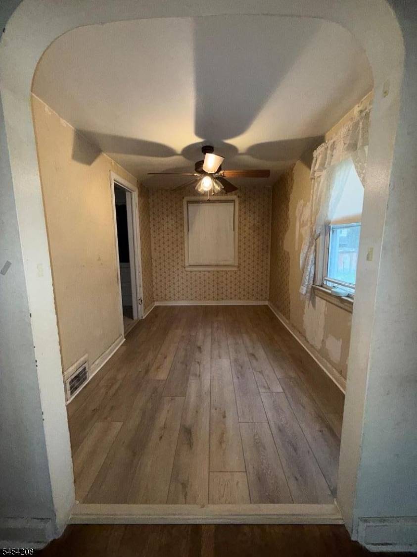 671 Crescent Dr, Bound Brook Boro, NJ 08805