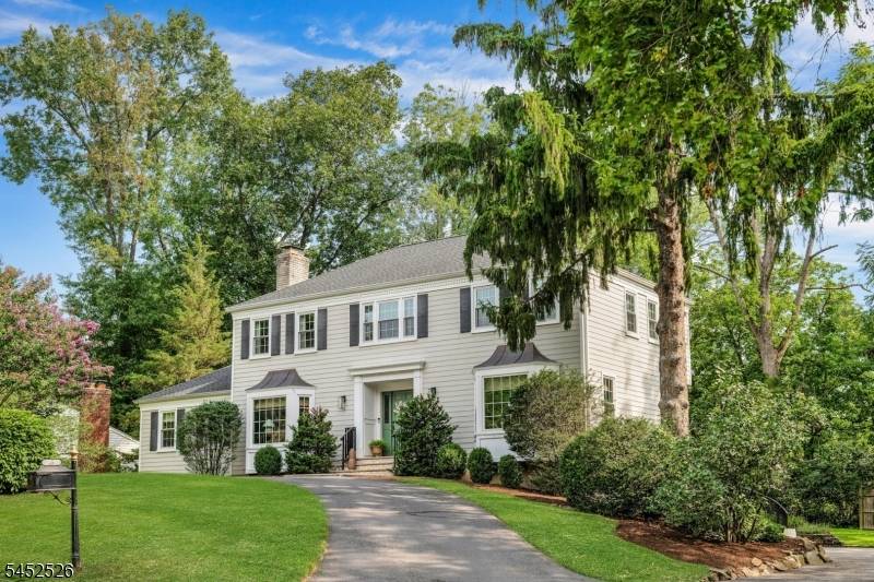 5 Oechsner Ct, Berkeley Heights Twp., NJ 07922