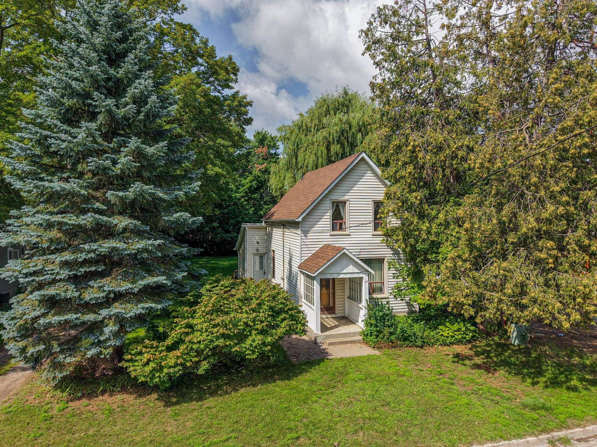 40 Marcus ST, Barrie, ON L4N 3L8