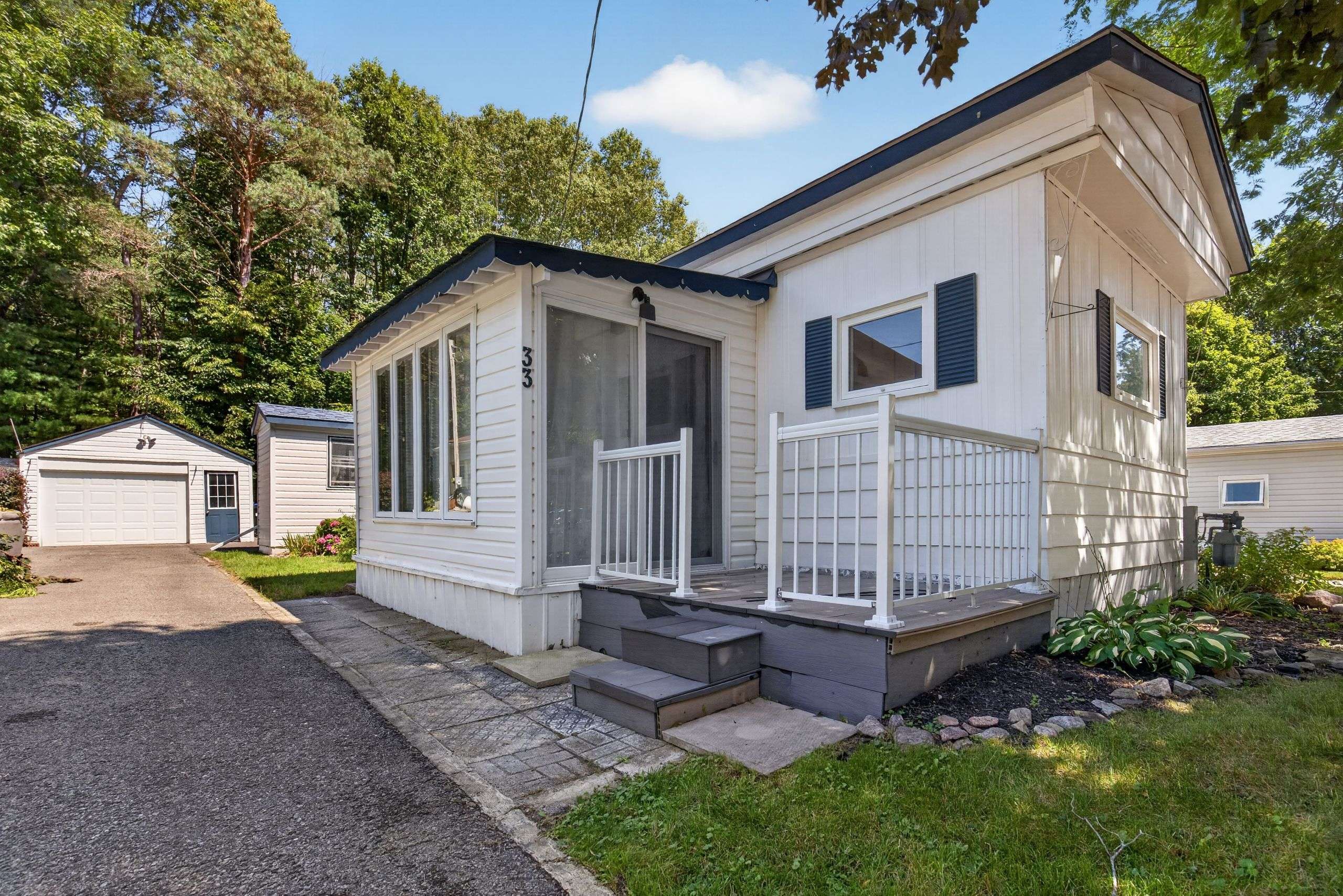 525 Midland Point RD #33, Midland, ON L4R 5G9