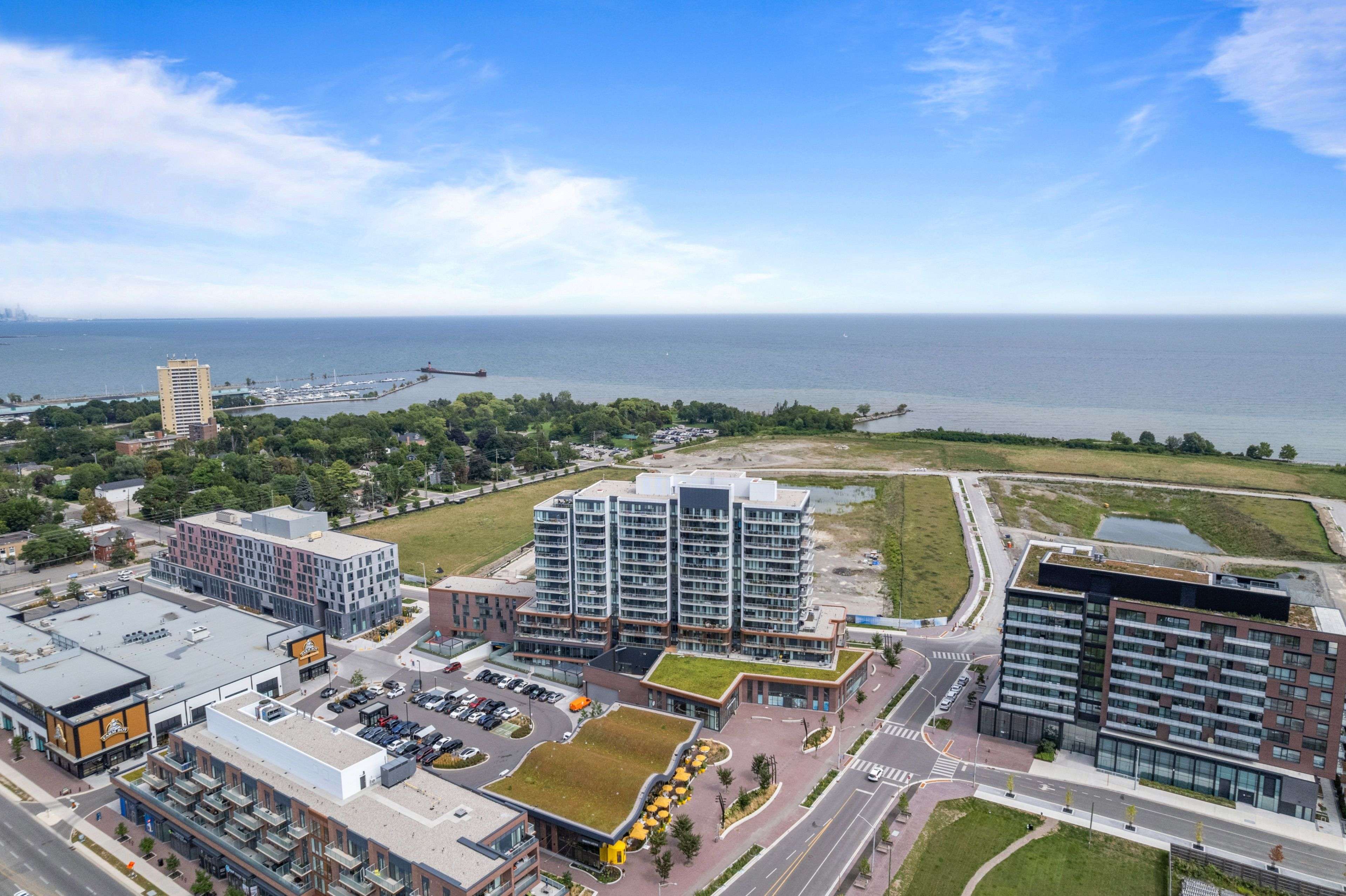 220 Missinnihe WAY #304, Mississauga, ON L5H 0A9