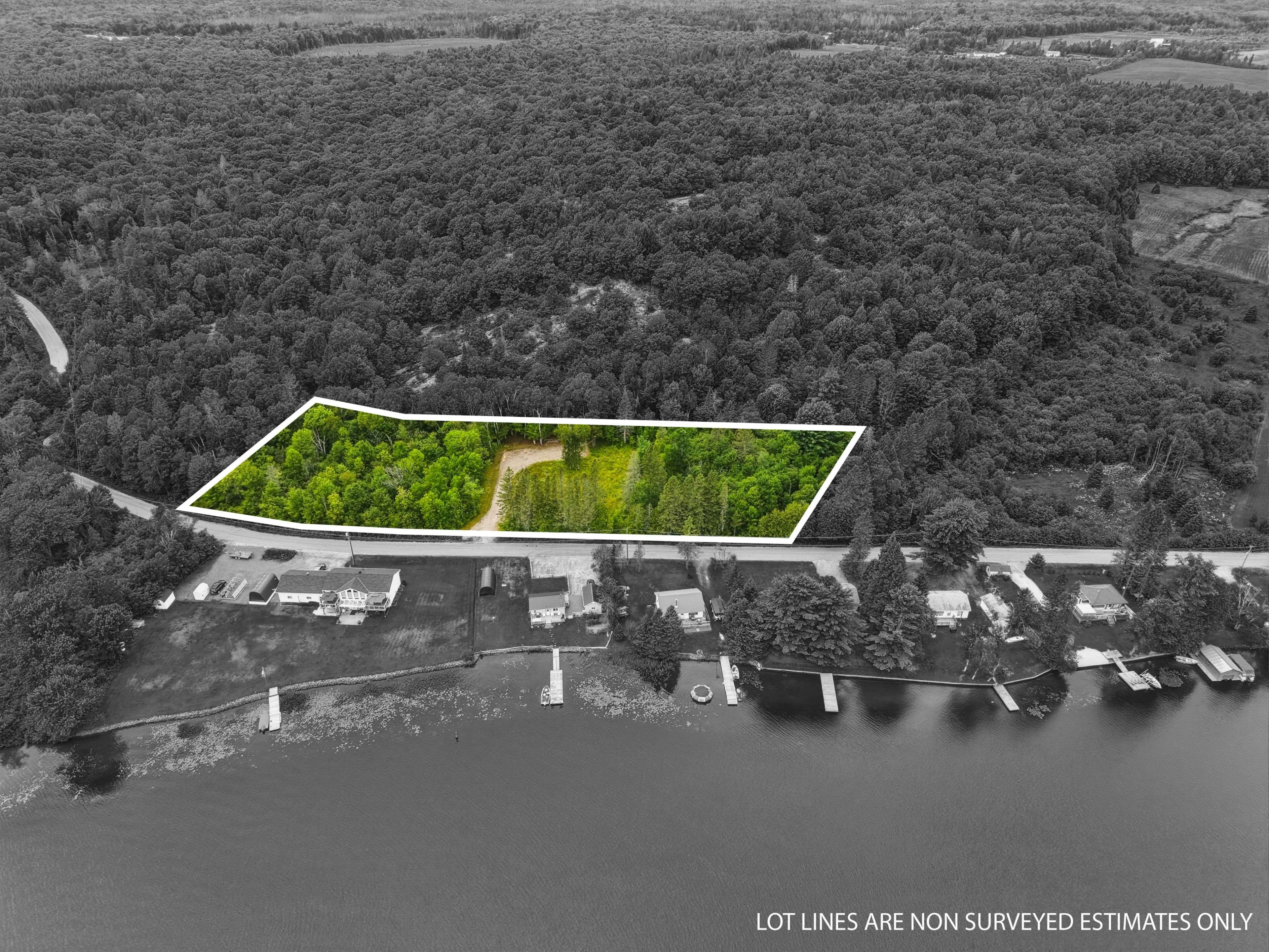 106 Golf Course RD, Magnetawan, ON P0A 1P0
