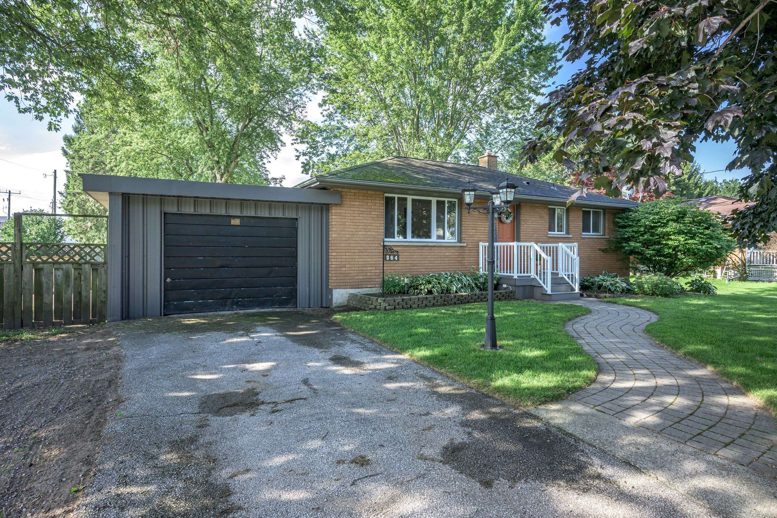 264 Hill ST, Central Elgin, ON N5L 1J8